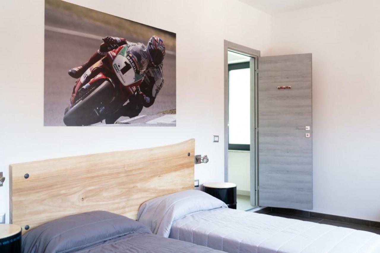Italian Piston House Sport Moto Rent Bed & Breakfast Millesimo Ngoại thất bức ảnh