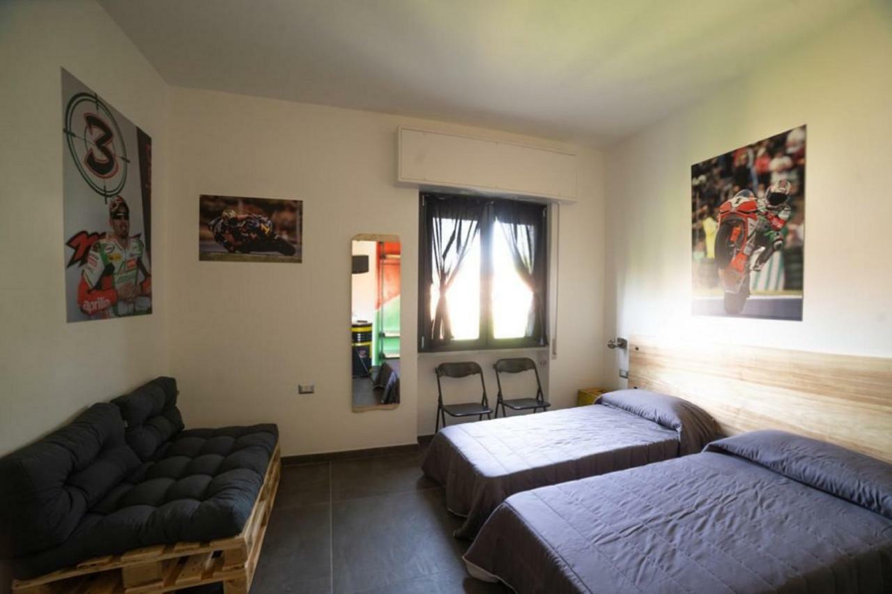 Italian Piston House Sport Moto Rent Bed & Breakfast Millesimo Ngoại thất bức ảnh