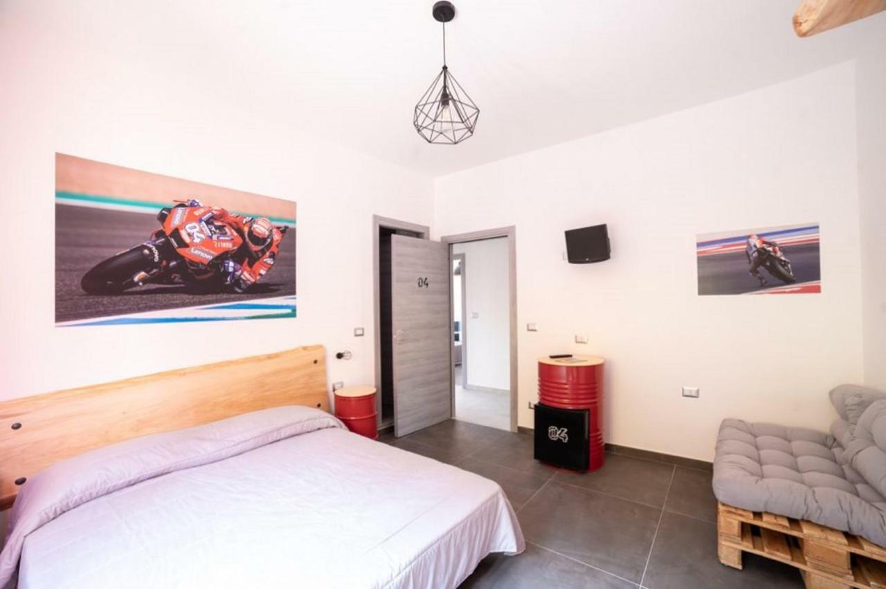 Italian Piston House Sport Moto Rent Bed & Breakfast Millesimo Ngoại thất bức ảnh